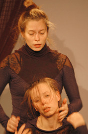 Virágeső novemberben Virágeső novemberben