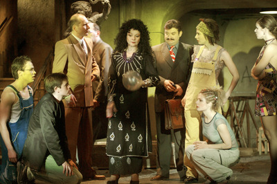 Bástyasétány 77 Bástyasétány 77