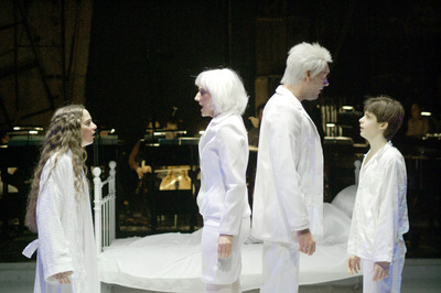 A csavar fordul egyet A csavar fordul egyet